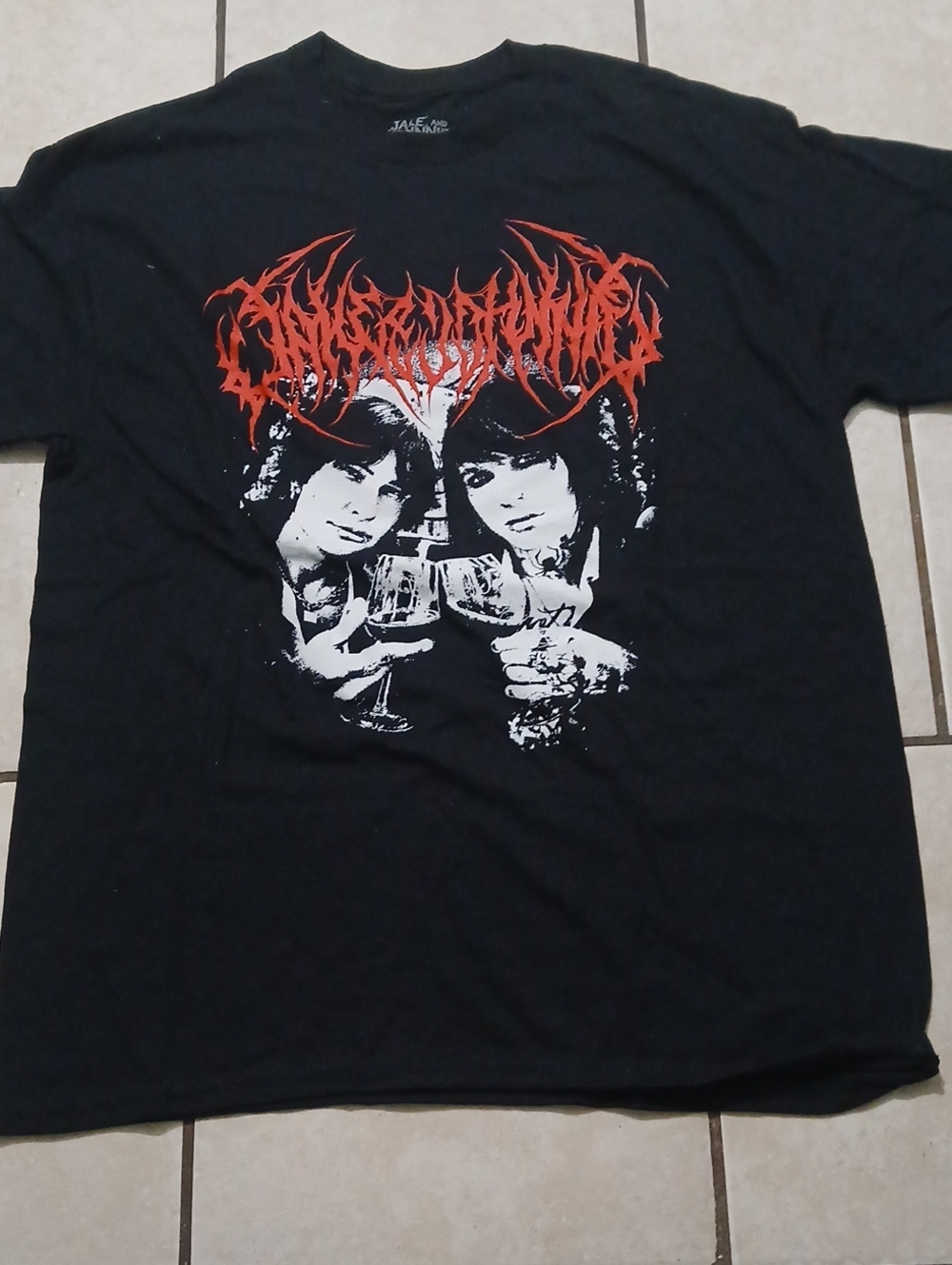 Jake & Johnnie Unisex Size L Black & Red Print Authentic Novelty Graphic Tee NEW
